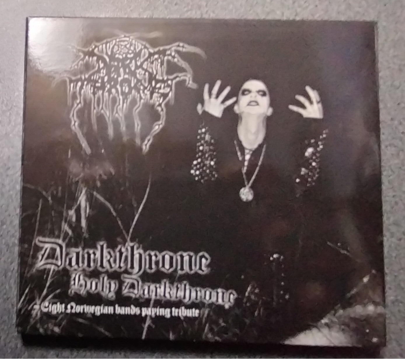 ★V.A. / Darkthrone Holy Darkthrone - Eight Norwegian Bands Paying Tribute【B,輸入盤,中古,FOG 018】